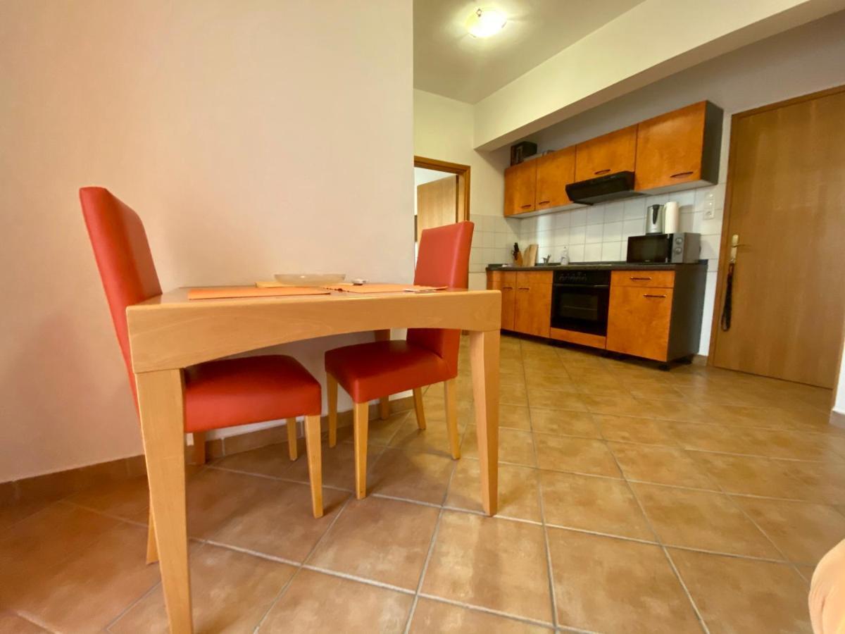 Apartments Grozdana Gradac  Esterno foto
