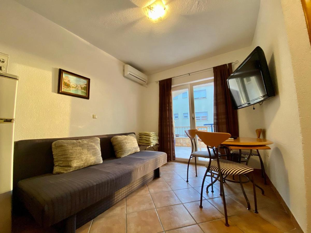 Apartments Grozdana Gradac  Esterno foto