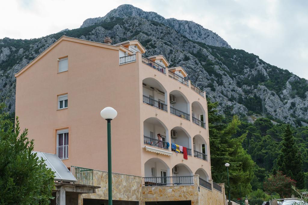 Apartments Grozdana Gradac  Esterno foto